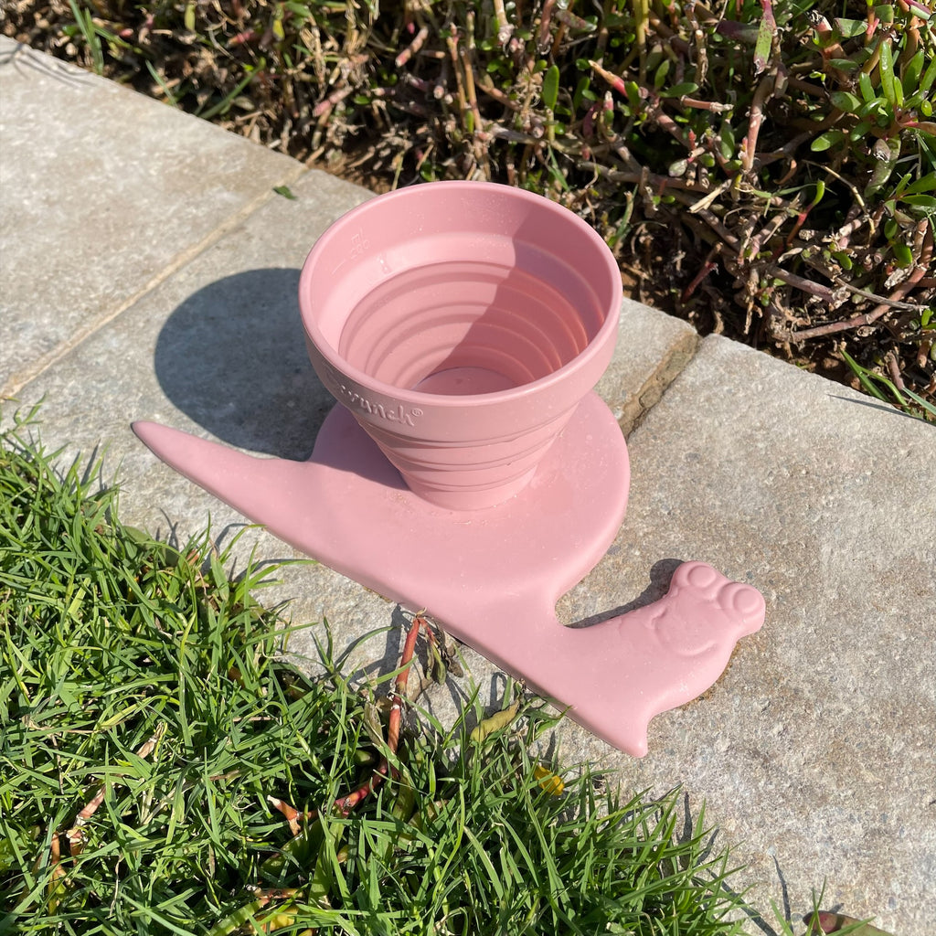 Scrunch: Polž umazano roza barve